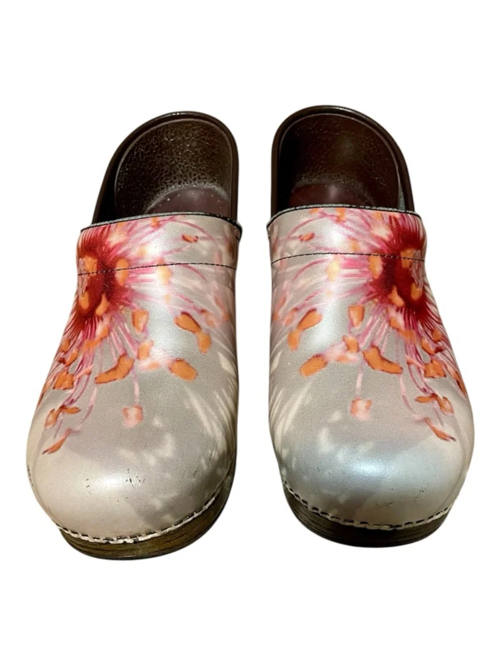 Dansko Professional Clog Ladies Size 39.
STUNNING red/orange floral color! - Picture 8 of 15